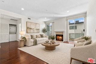 8349 Blackburn Ave #102 - Photo 6 of 8