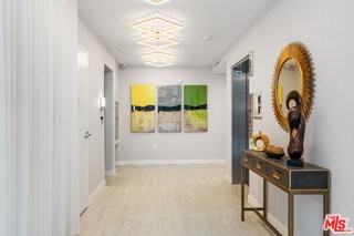 250 N Crescent Dr #301 - Photo 4 of 8