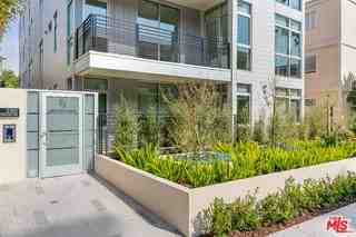 250 N Crescent Dr #301 - Photo 7 of 8