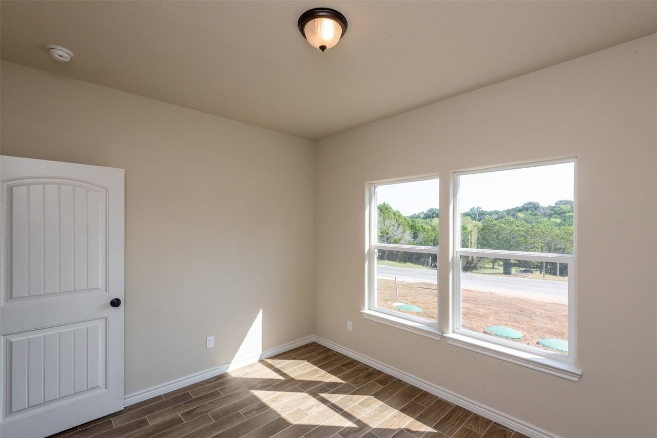 2212 Steepleridge Cir - Photo 6 of 18