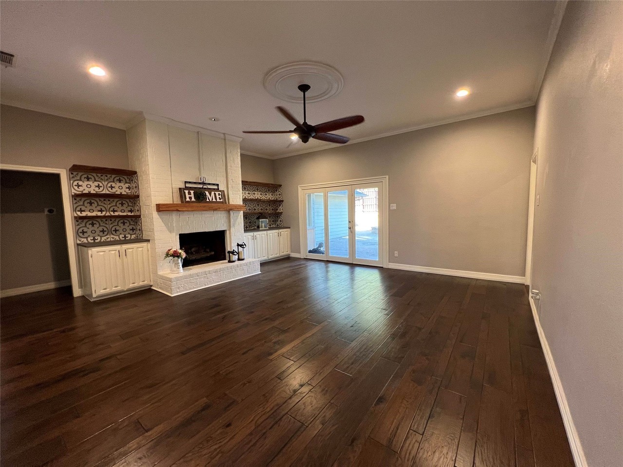 717 Highland Hills Ln - Photo 7 of 40