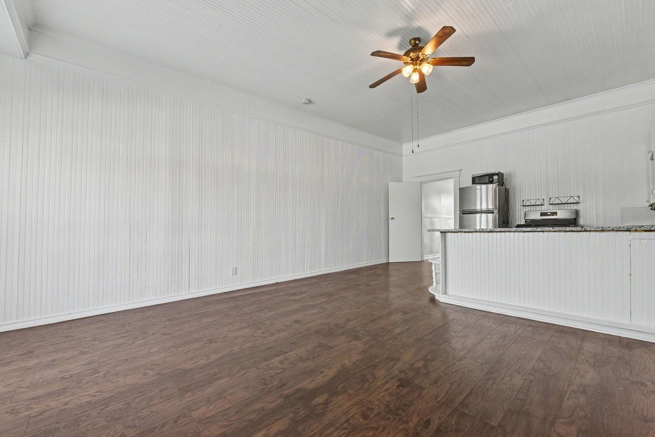 105 College St #107 - Photo 4 of 14