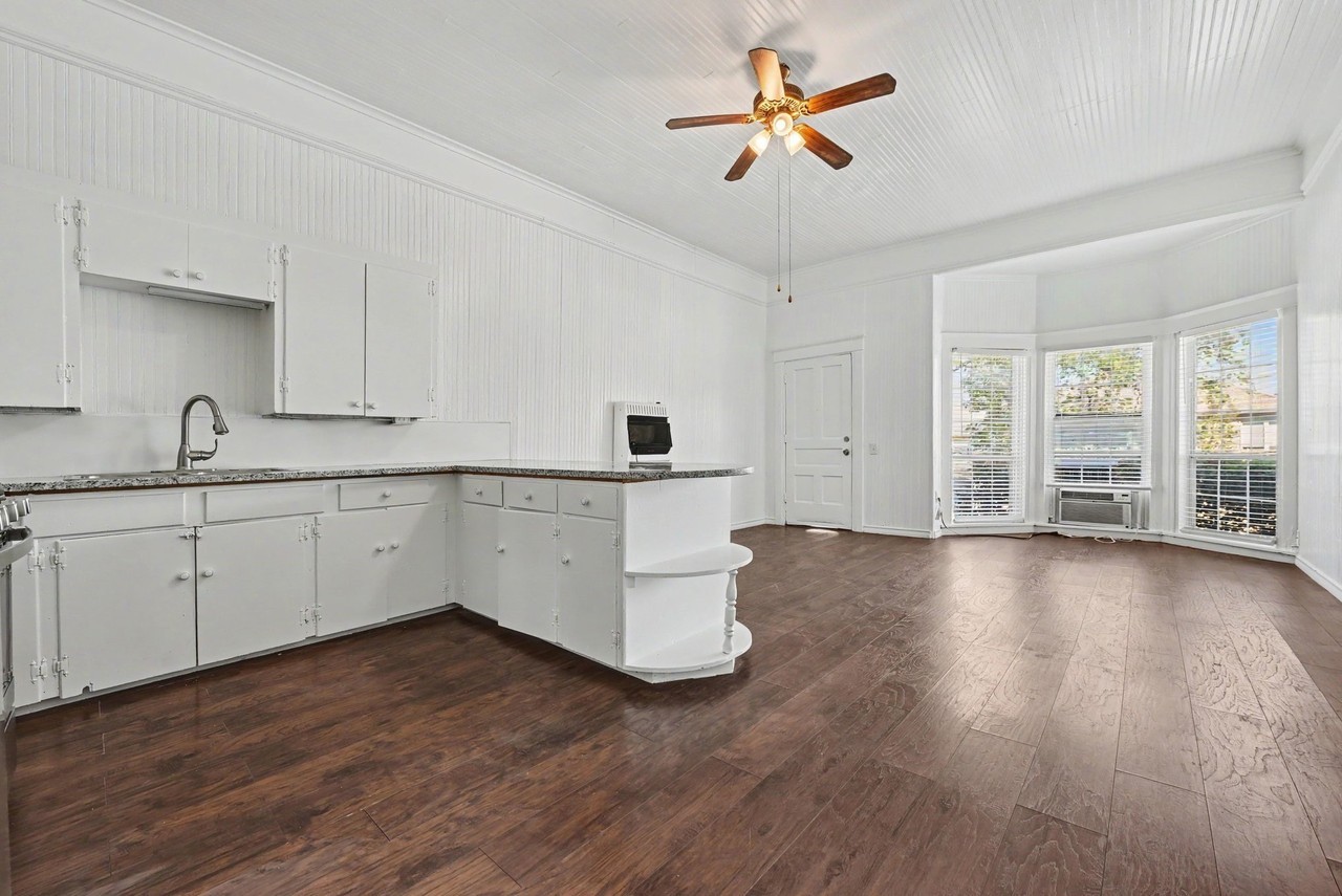 105 College St #107 - Photo 6 of 14
