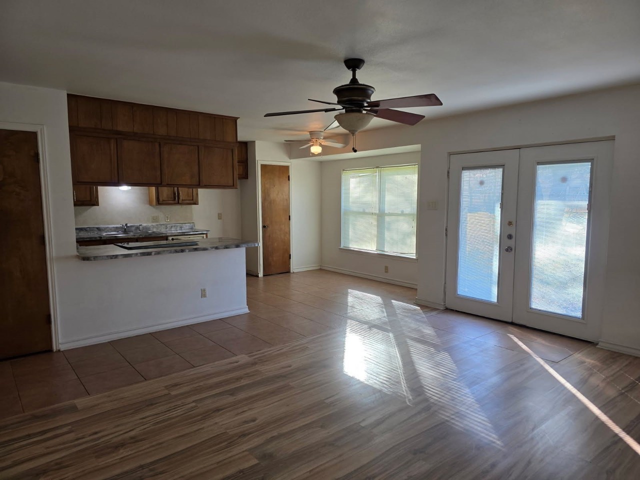 136 Richard Ln - Photo 2 of 21