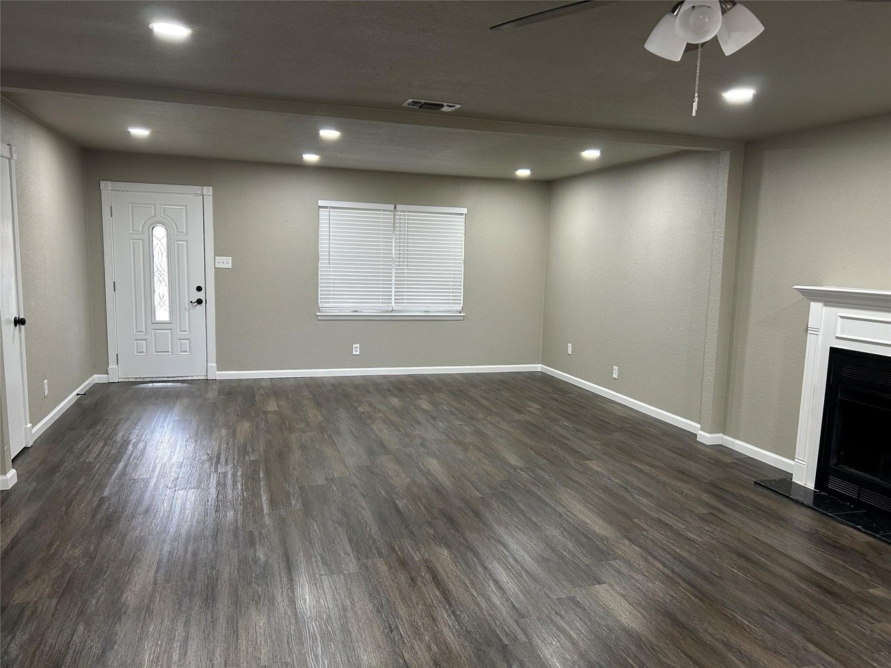 220 N Bernice Dr - Photo 6 of 29