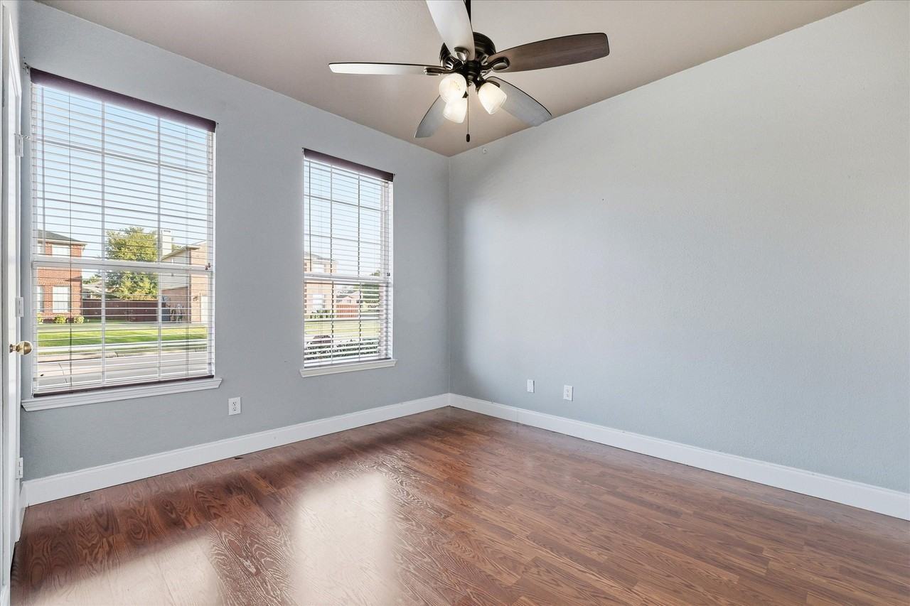 2220 Willow Dr - Photo 5 of 28