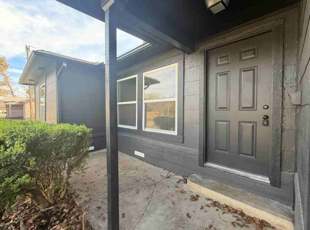 3901 Park St - Photo 2 of 17