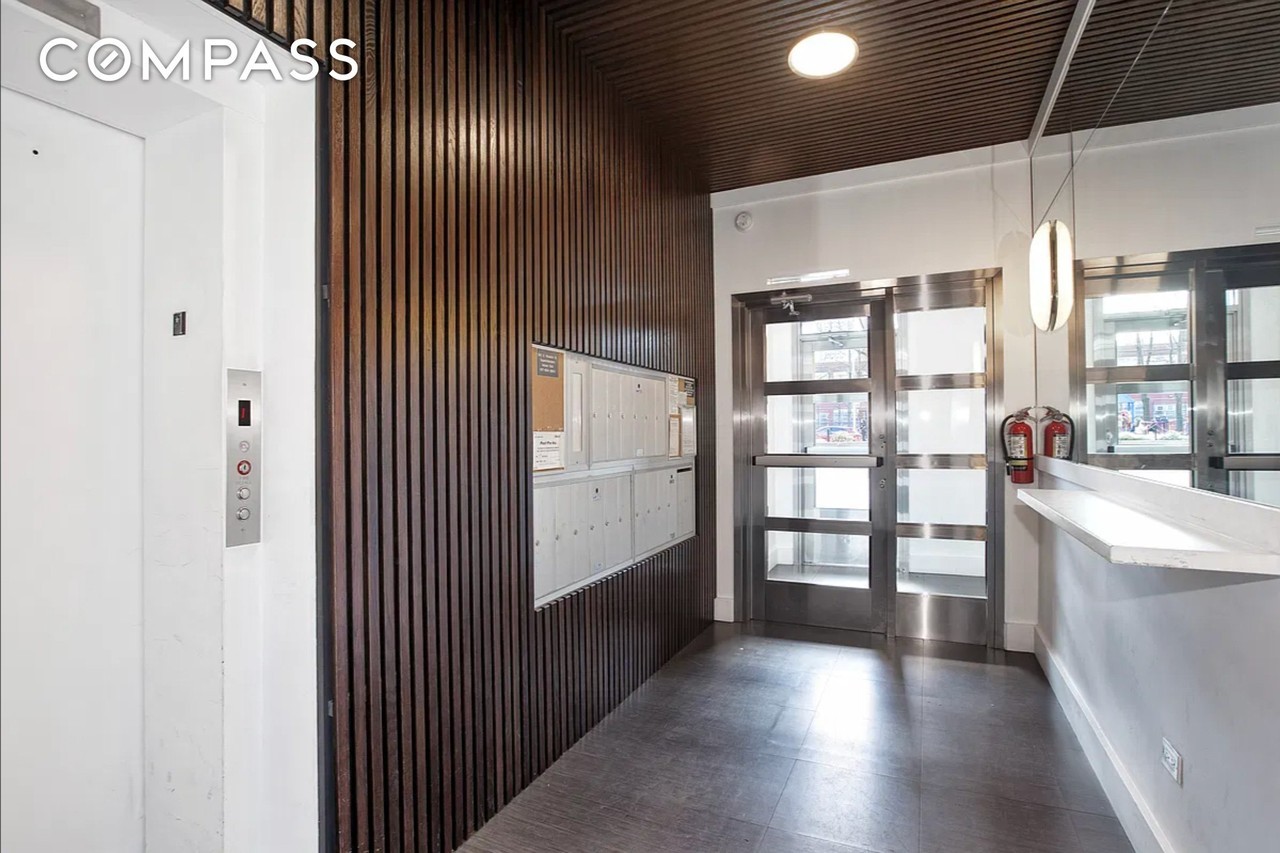 240 E Houston St #5B - Photo 7 of 7