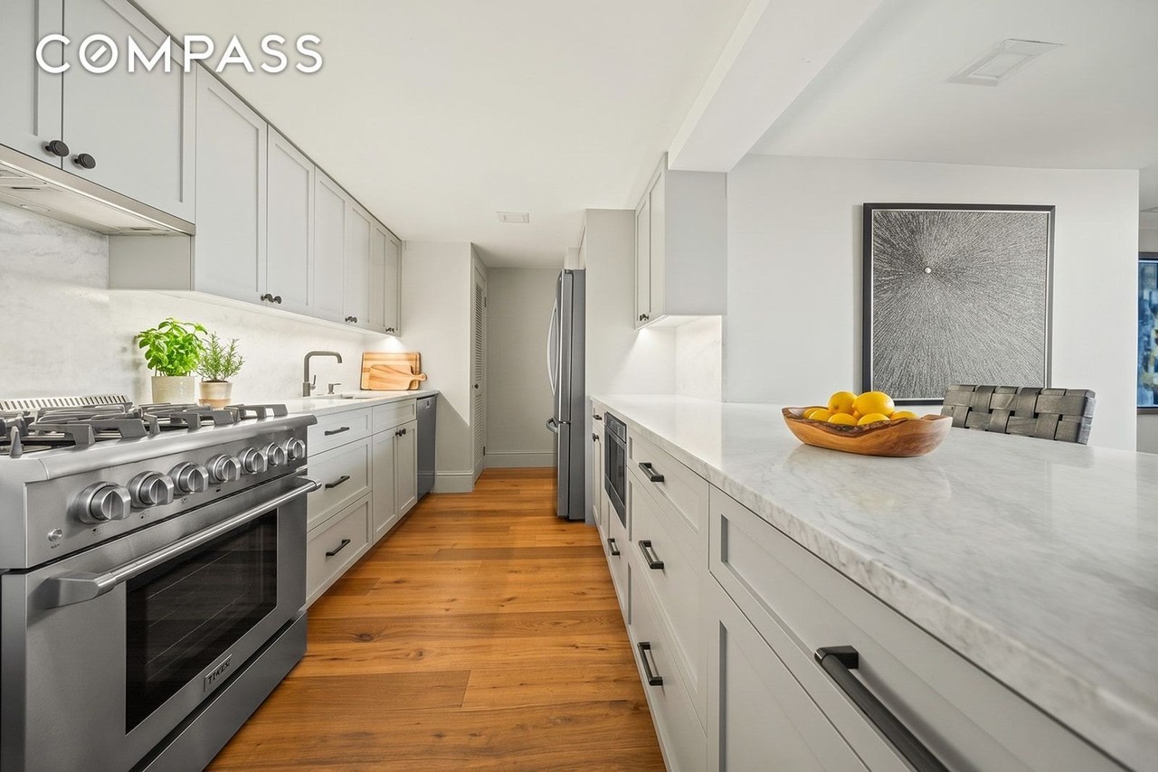 121 W 20th St #2A - Photo 7 of 16