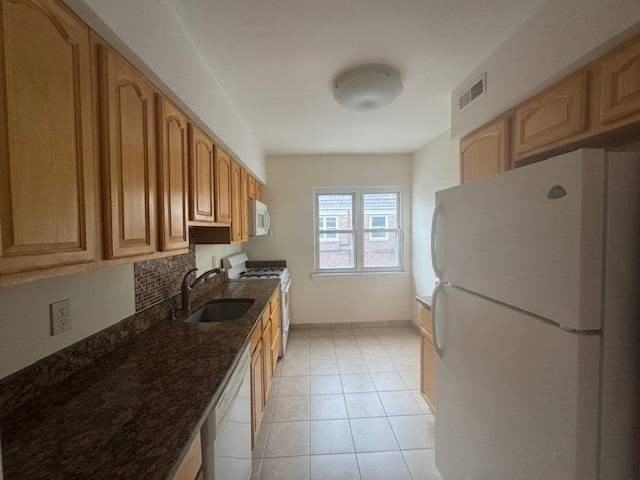 7553 197th St - Photo 2 of 9