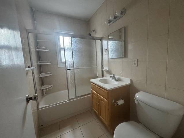 7553 197th St - Photo 3 of 9