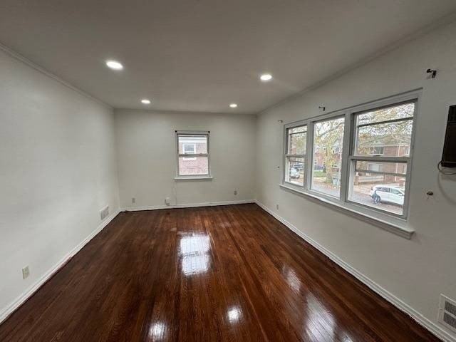 7553 197th St - Photo 6 of 9