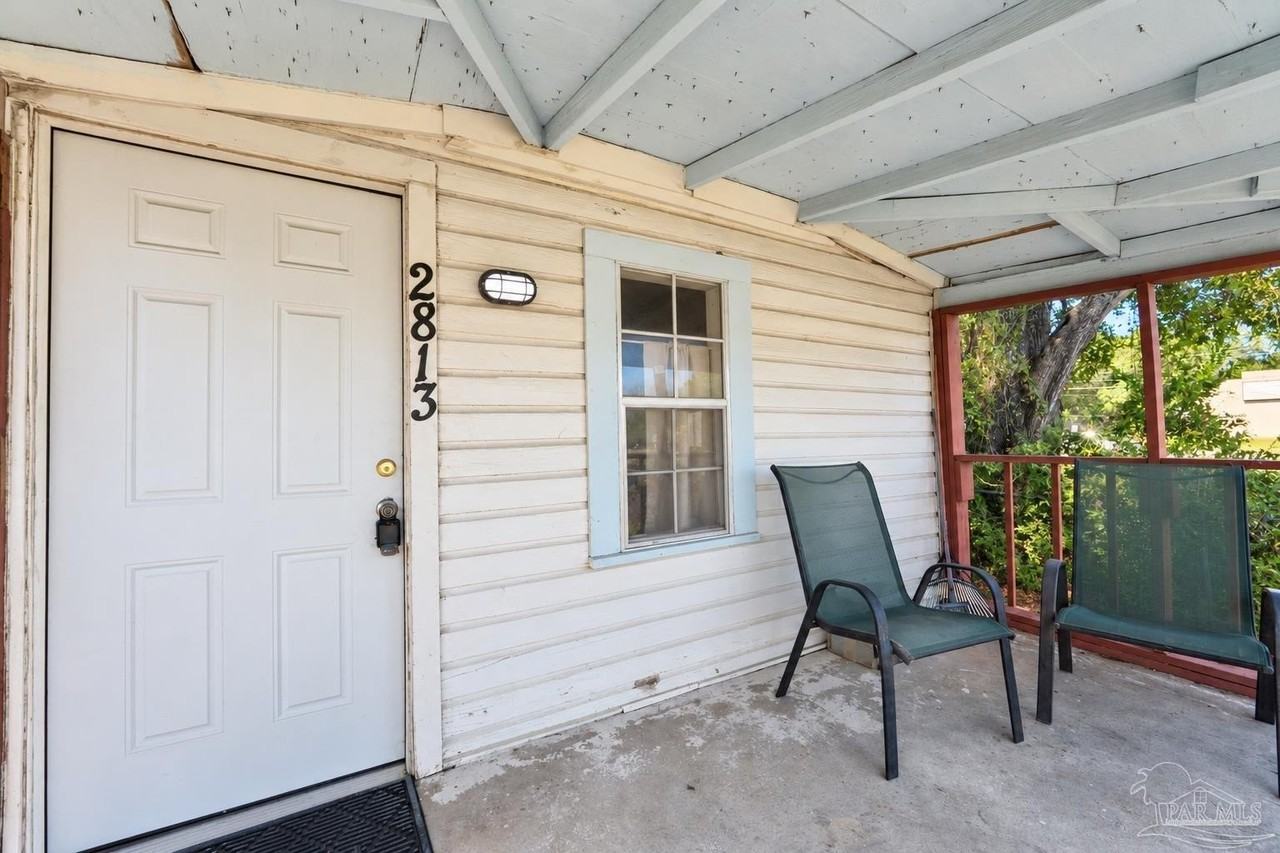 2813 N F St - Photo 4 of 16
