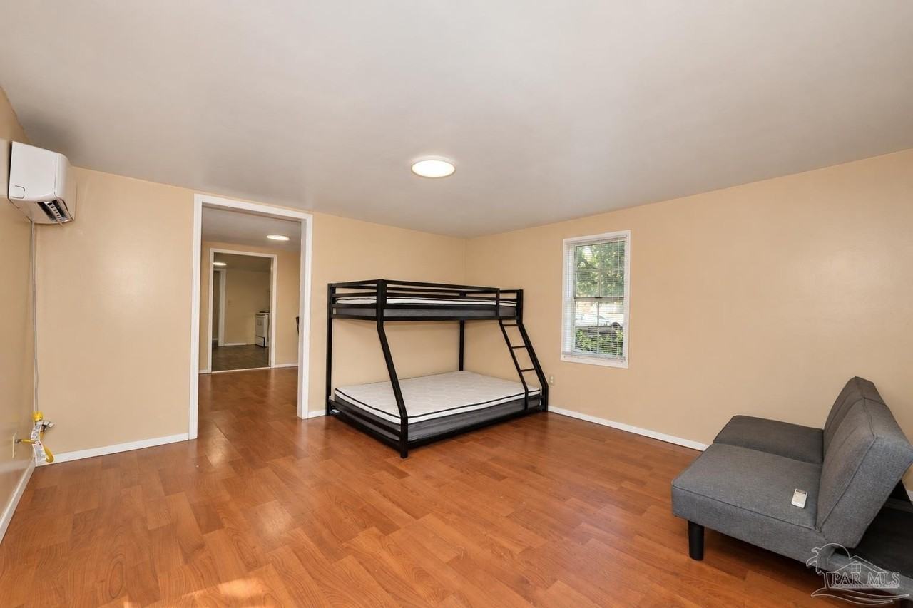 2813 N F St - Photo 6 of 16