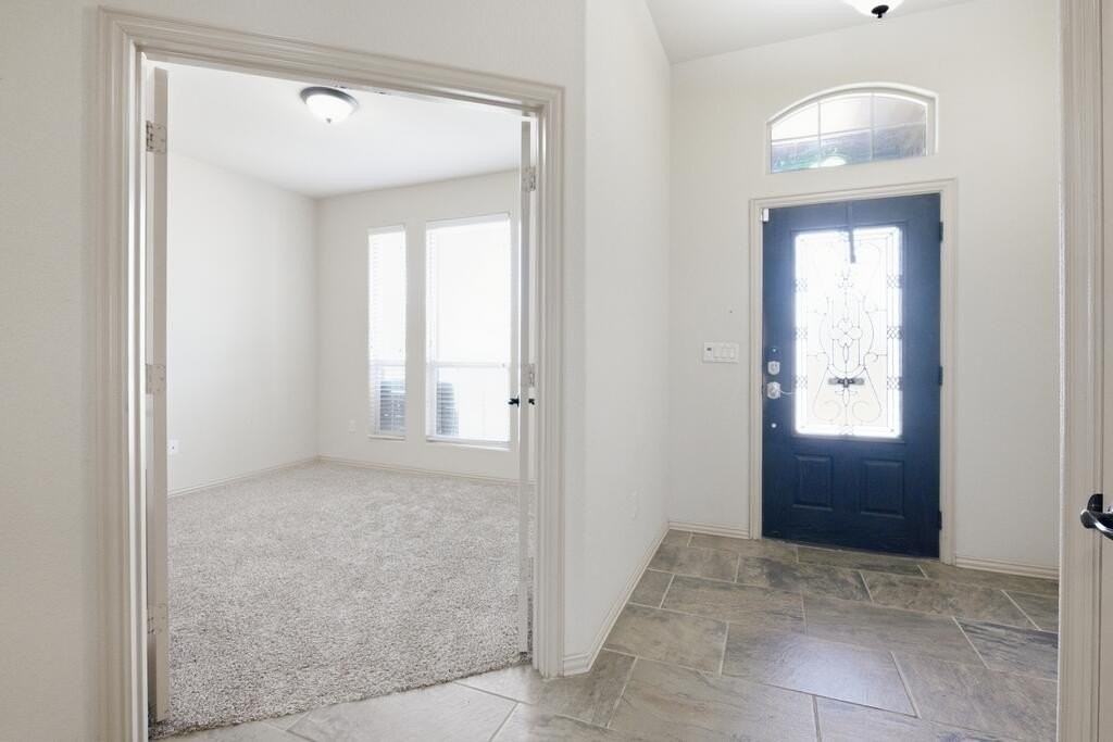1410 Cerrillos Ave - Photo 3 of 36