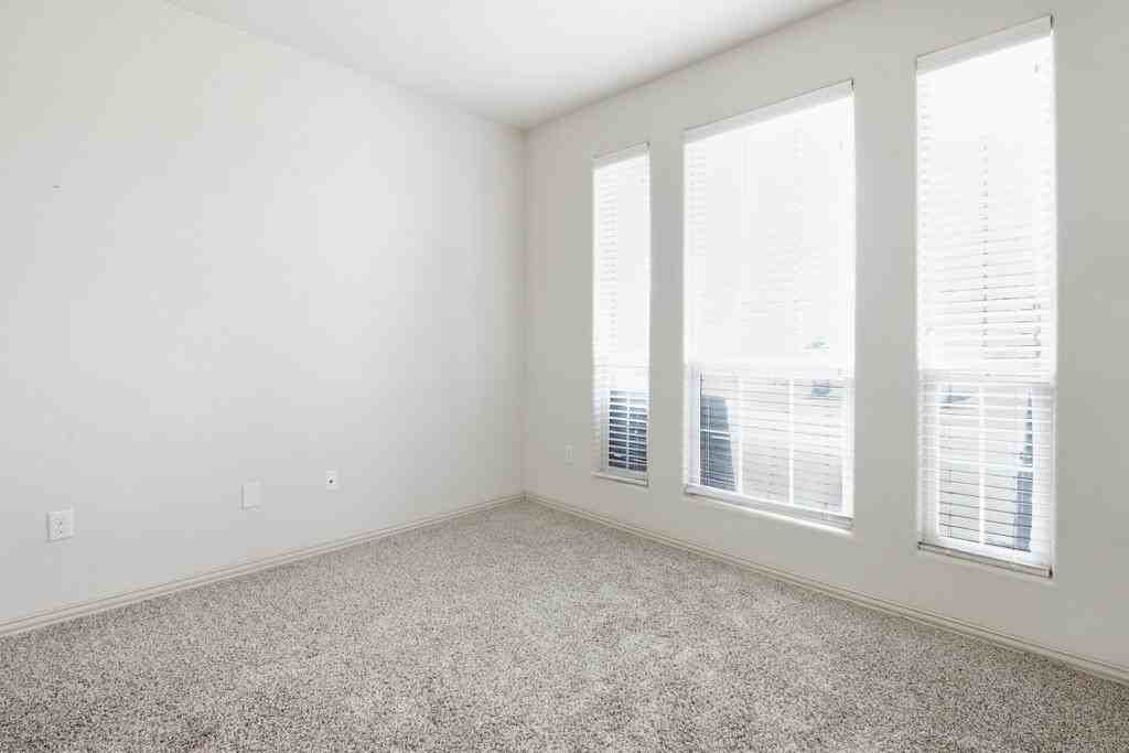1410 Cerrillos Ave - Photo 4 of 36