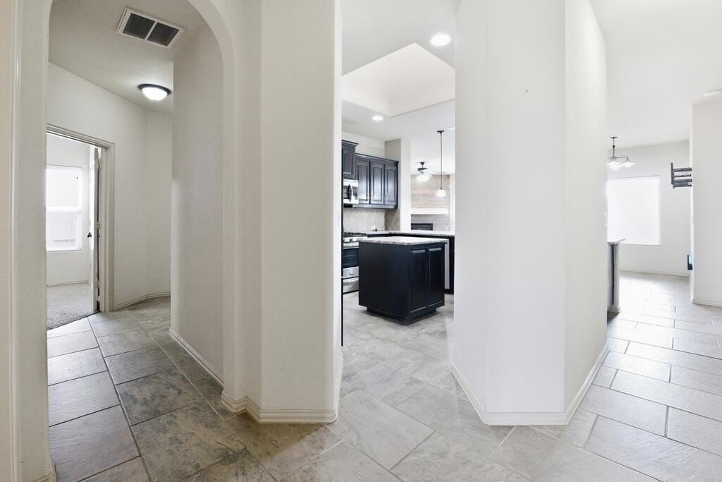 1410 Cerrillos Ave - Photo 7 of 36