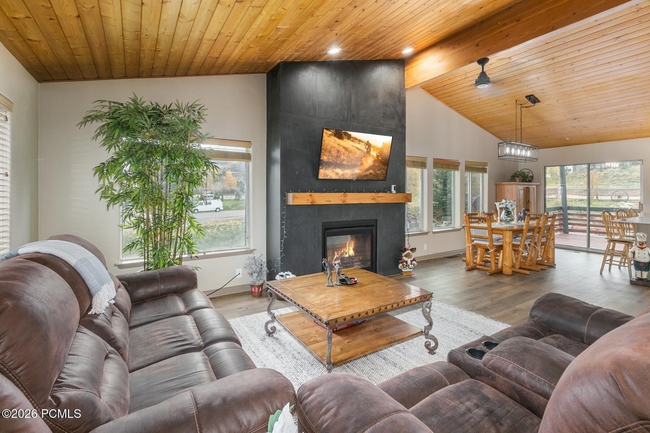 3853 Village Round Dr - Photo 7 of 43