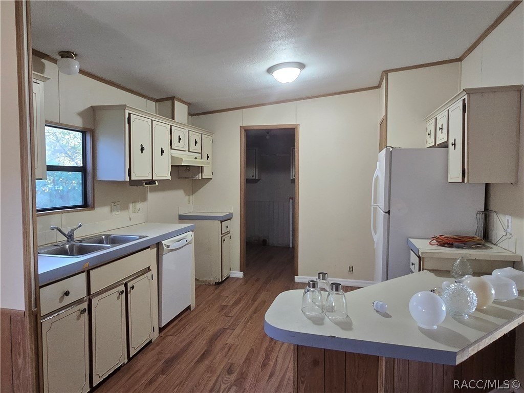6821 Sw 60th Ave - Photo 4 of 11