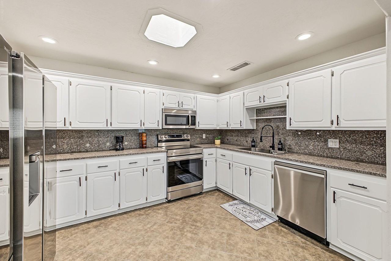 W Cora Ln, Phoenix, AZ 85033 - Room for Rent | PadMapper