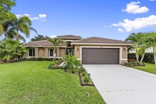 421 Sw Crabapple Cv - Photo 1 of 1