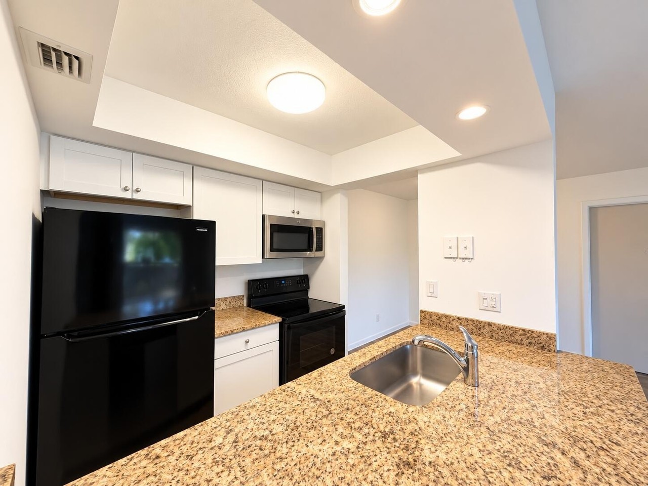 838 Nw Fork Rd #838 - Photo 5 of 12