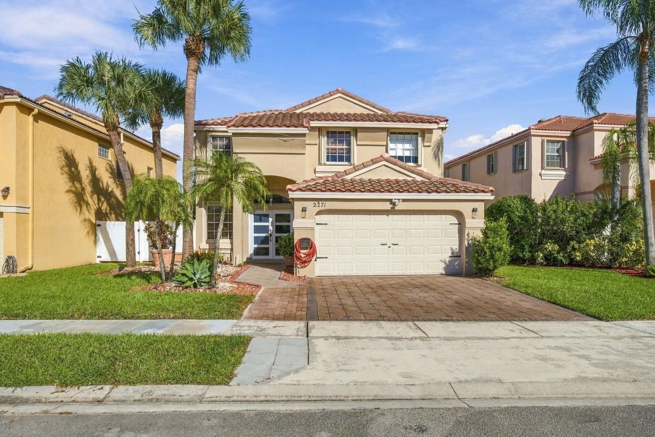 2271 Nw 159th Ave - Photo 3 of 50