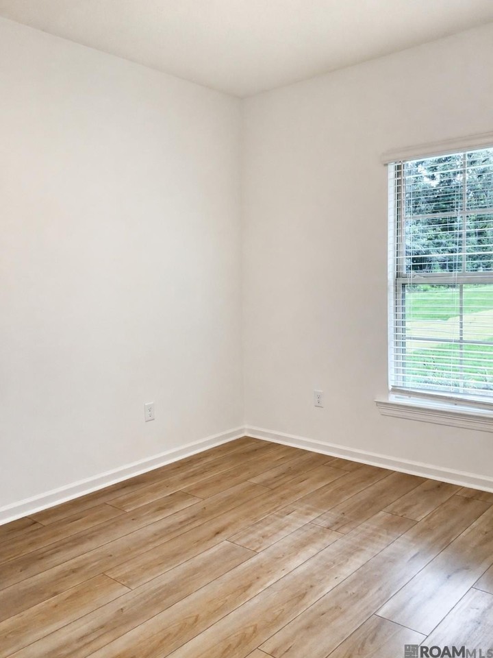 23668 Sweetbriar Ct - Photo 7 of 11