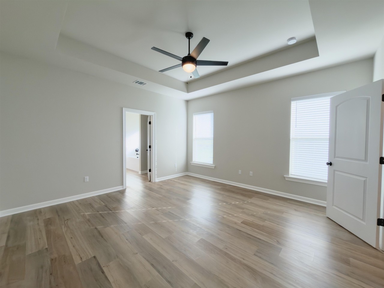 183 Pond Dr - Photo 5 of 11