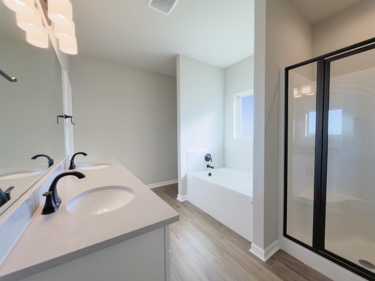 183 Pond Dr - Photo 6 of 11