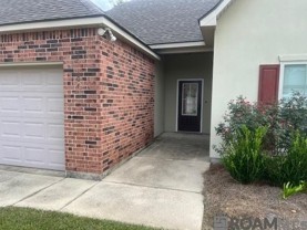 17104 Richmond Dr - Photo 1 of 1