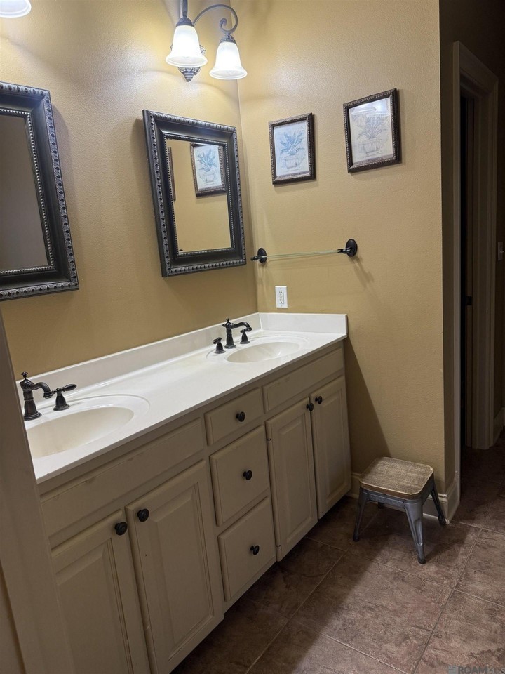 37206 Saint Marie Ave - Photo 6 of 12