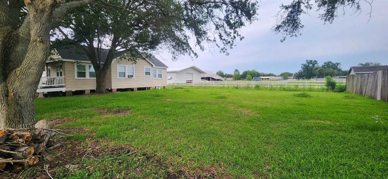 117 Ledet Dr - Photo 3 of 10