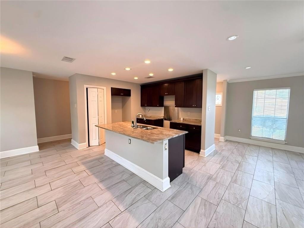 7920 Branch Dr - Photo 3 of 15