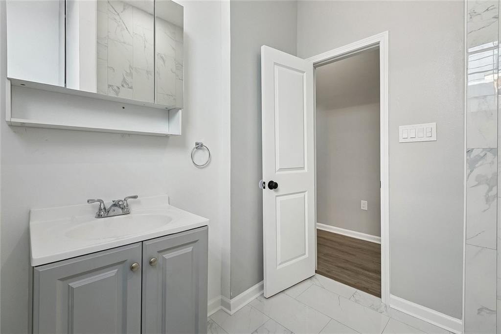 3211 Baronne St - Photo 6 of 12