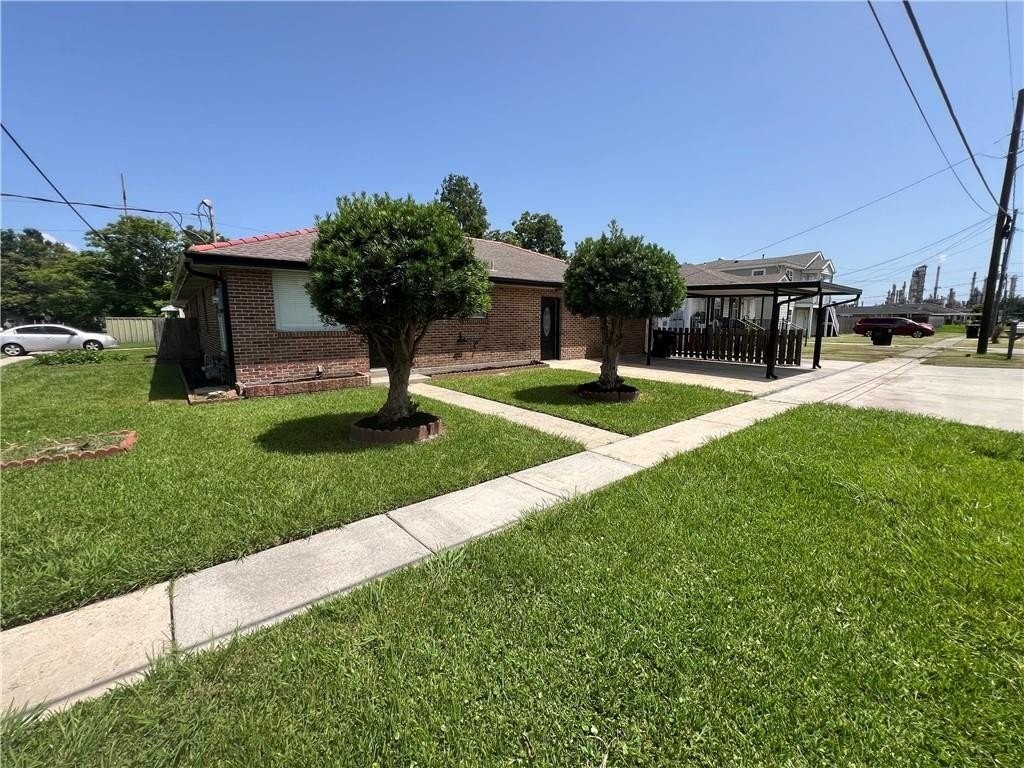 2317 Delille St - Photo 2 of 17