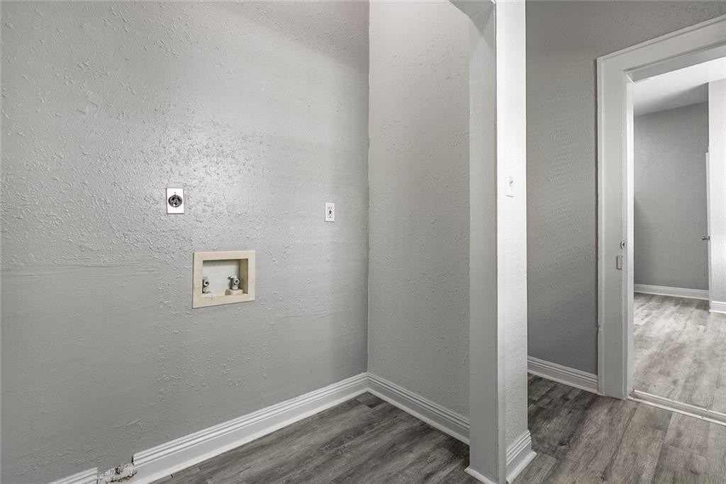 2411 S Saratoga St - Photo 7 of 12