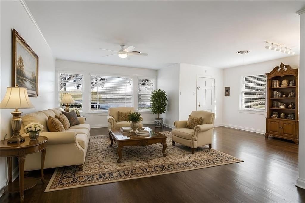 7924 Lincoln Beach Blvd - Photo 3 of 22