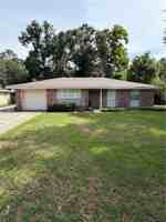 featured image of 949 Maine Ave