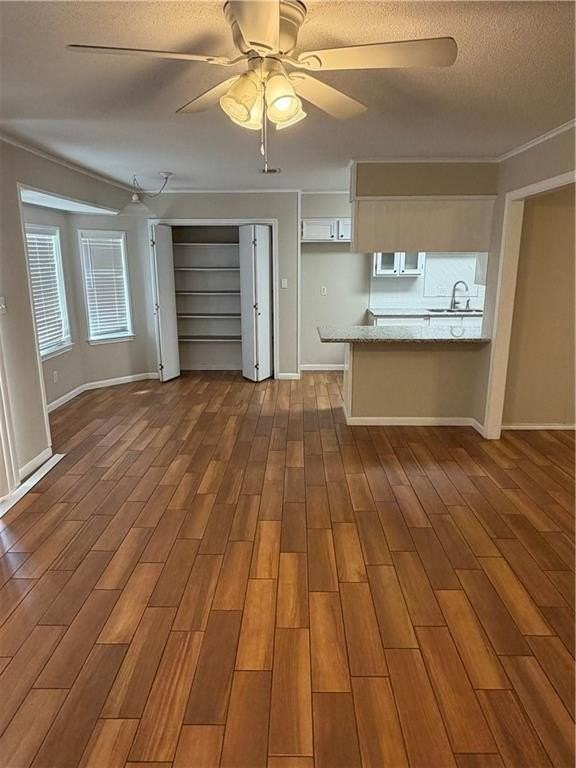949 Maine Ave - Photo 4 of 14