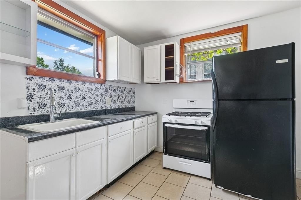 4518 Elba St - Photo 5 of 10