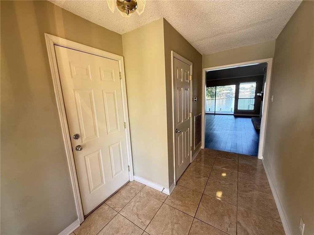 228 Constellation Dr - Photo 4 of 19