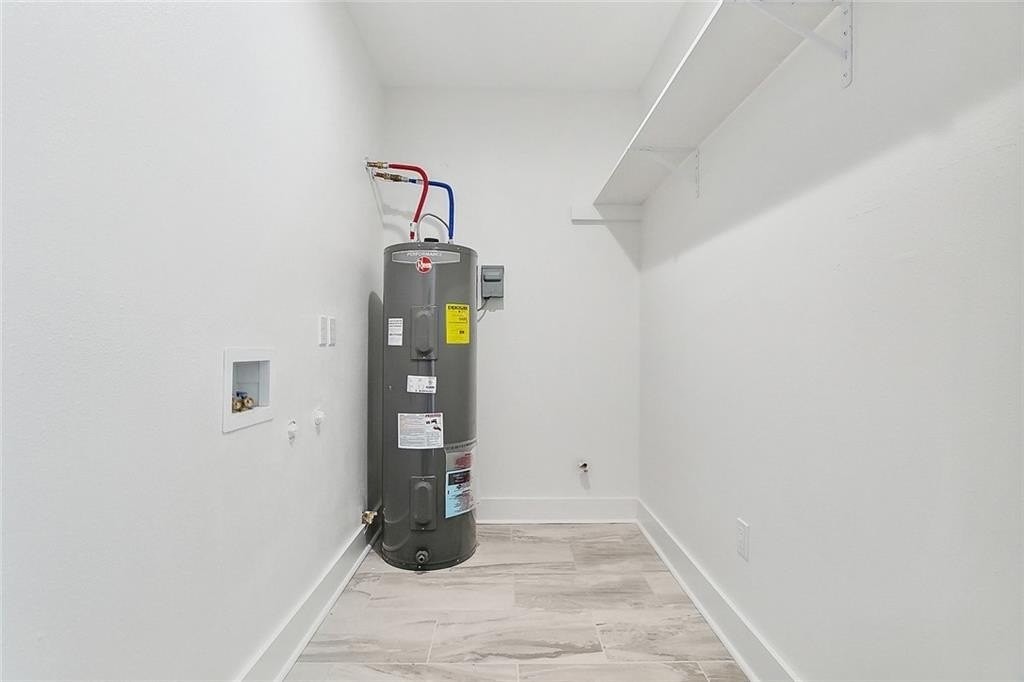 1631 Louisa St - Photo 6 of 20