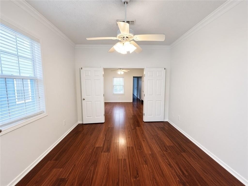 5713 Rosemary Pl - Photo 3 of 13