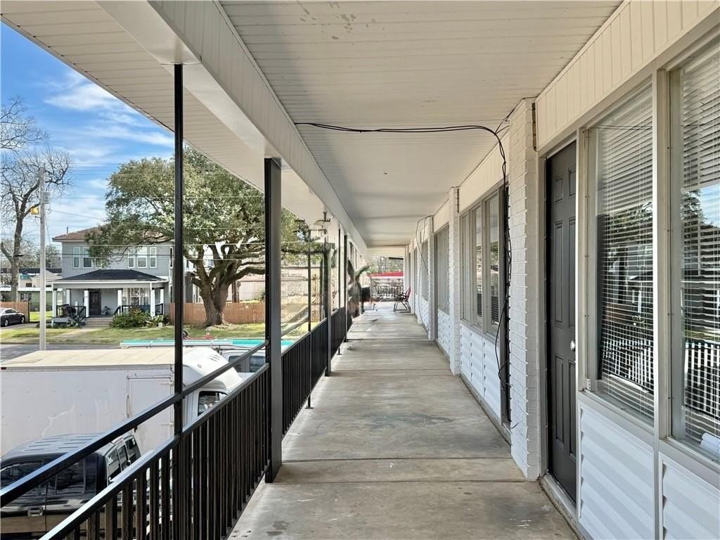 1716 Polk St - Photo 2 of 29
