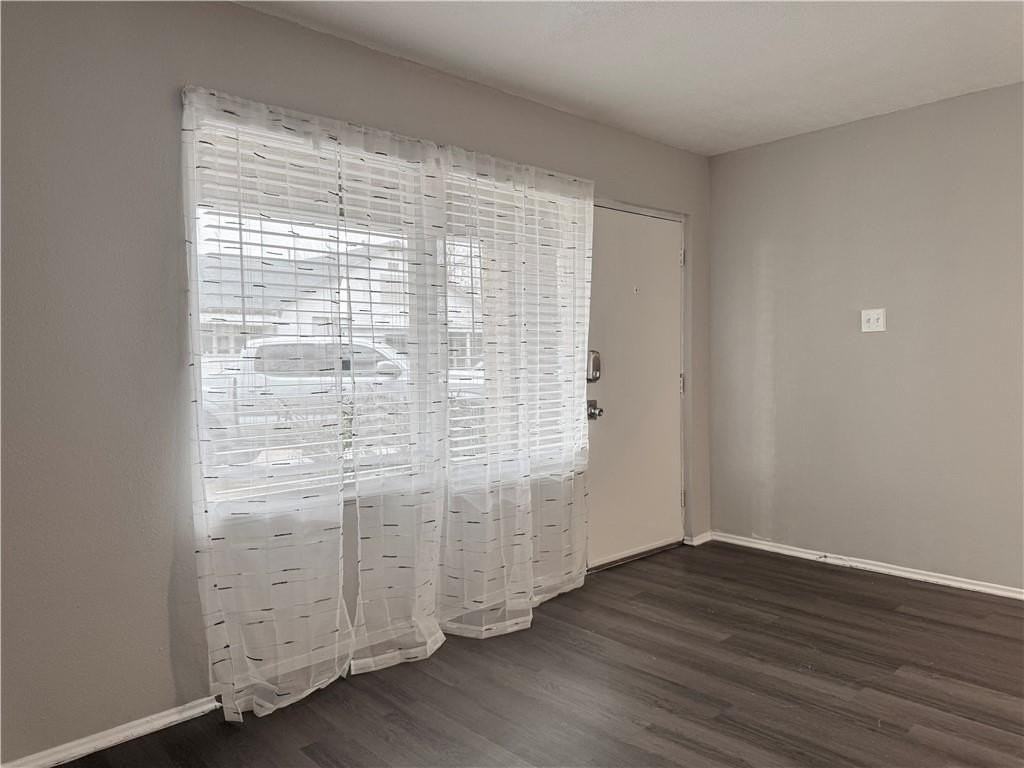 1721 White St - Photo 2 of 32