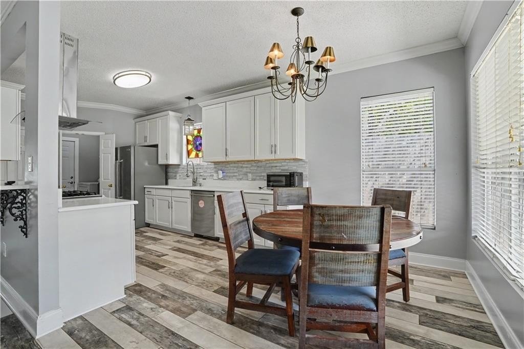 101 Woodridge Blvd - Photo 3 of 9