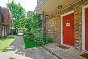 featured image of 19 Houmas Pl