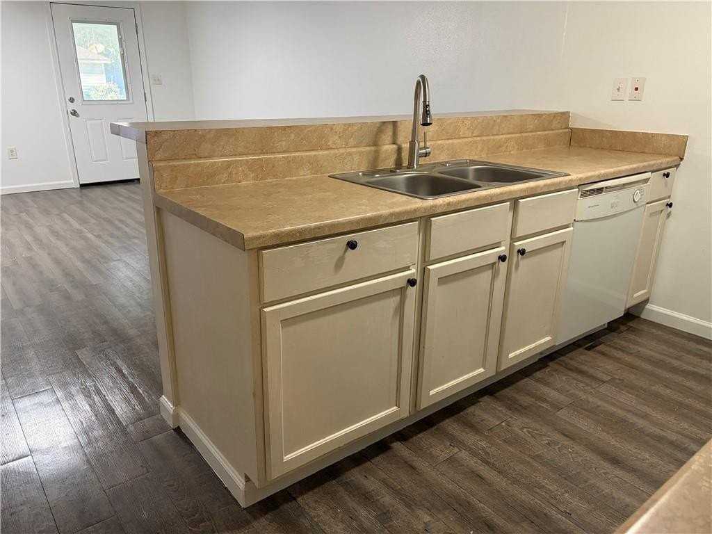 47024 Ligia Pl - Photo 5 of 11