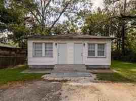 featured image of 2716 Lincoln Ave